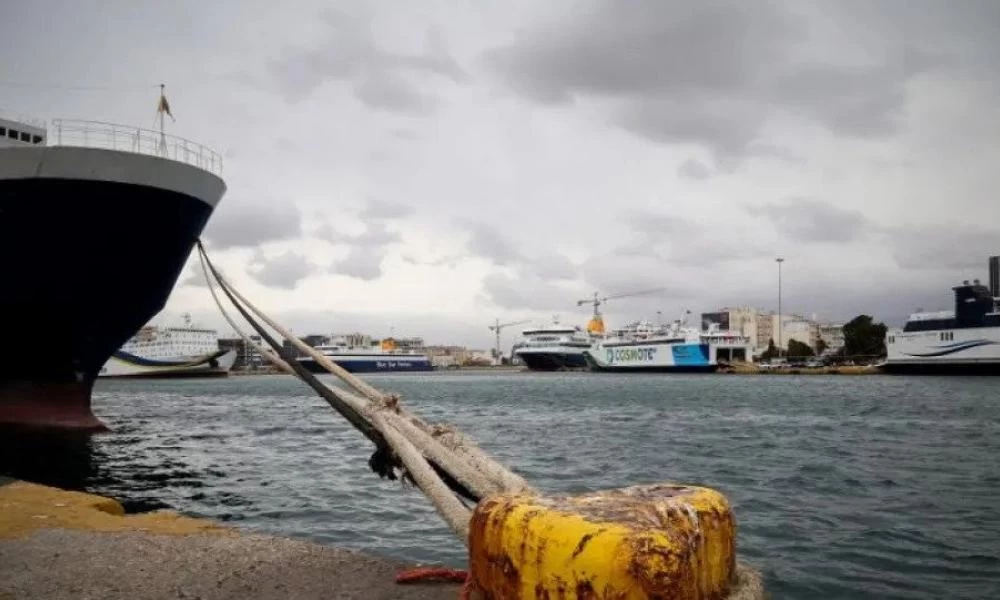 Καιρός: Ισχυροί άνεμοι-Απαγορευτικό απόπλου από Πειραιά Ραφήνα και Λαύριο